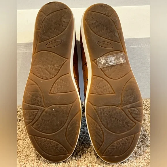 Cobb Hill Bailee Slip Loafers Russet Size 7.5 EEUC - Picture 8 of 8